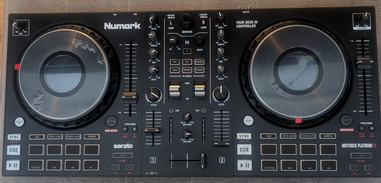 Numark MIXTRACK Platinum FX 4-deck/2-channel Serato DJ Lite Controller