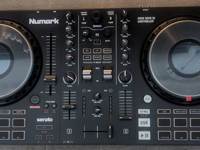 Numark MIXTRACK Platinum FX 4-deck/2-channel Serato DJ Lite Controller