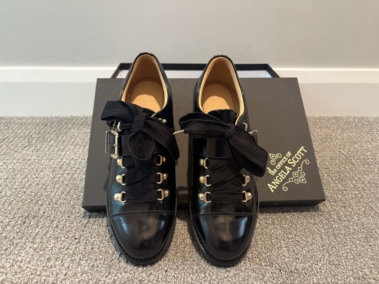 Mr. Logan Black Oxford lace-up shoe, size 39 (US8.5), The Office of Angela Scott