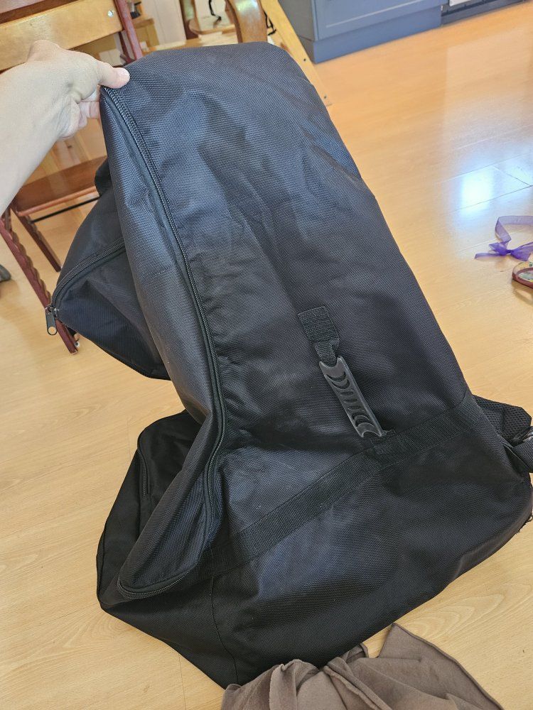 Main image 3