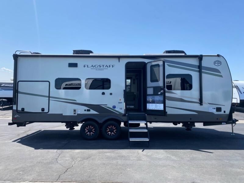 New 2026 Forest River RV Flagstaff Classic King Slide, 200W solar & 22' Power Awning (826KBS)