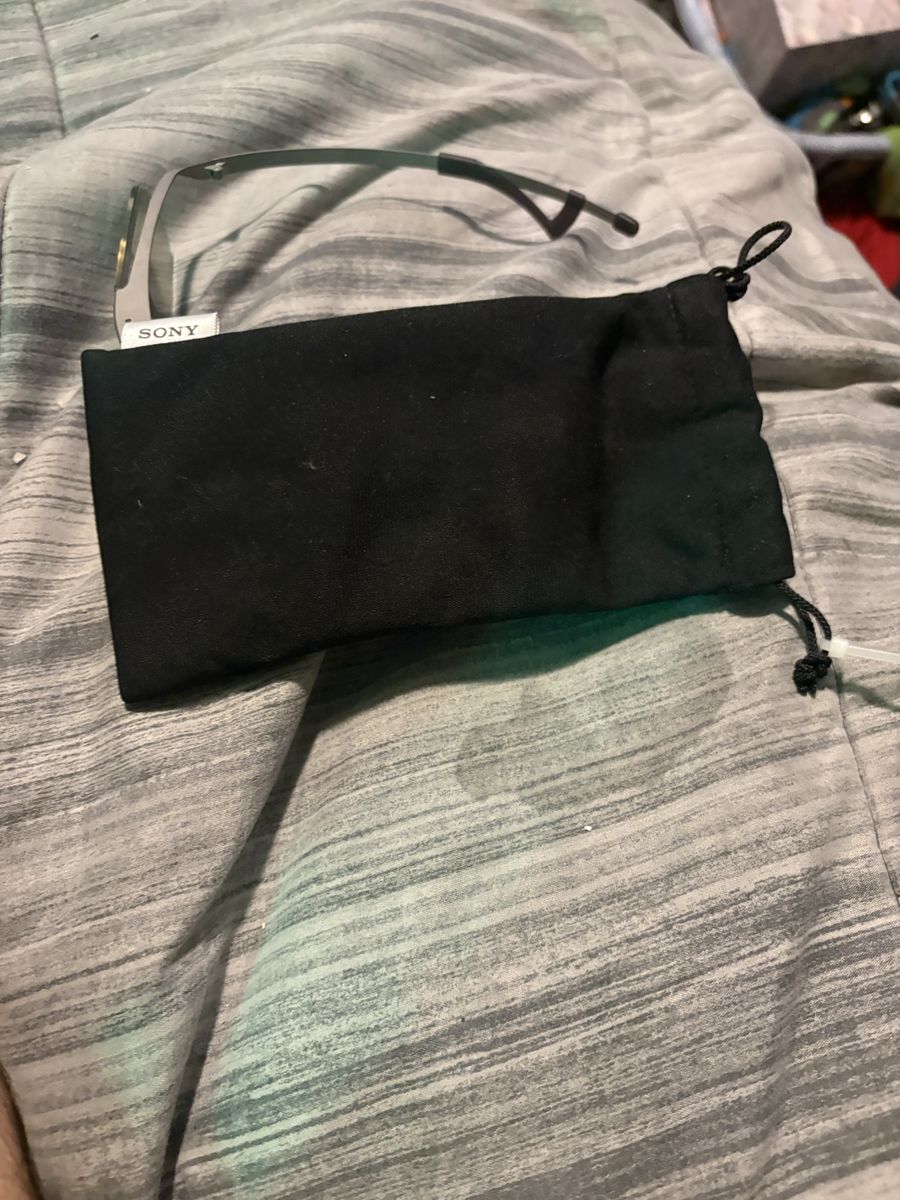 Sony 3D Glasses with Carrying Pouch