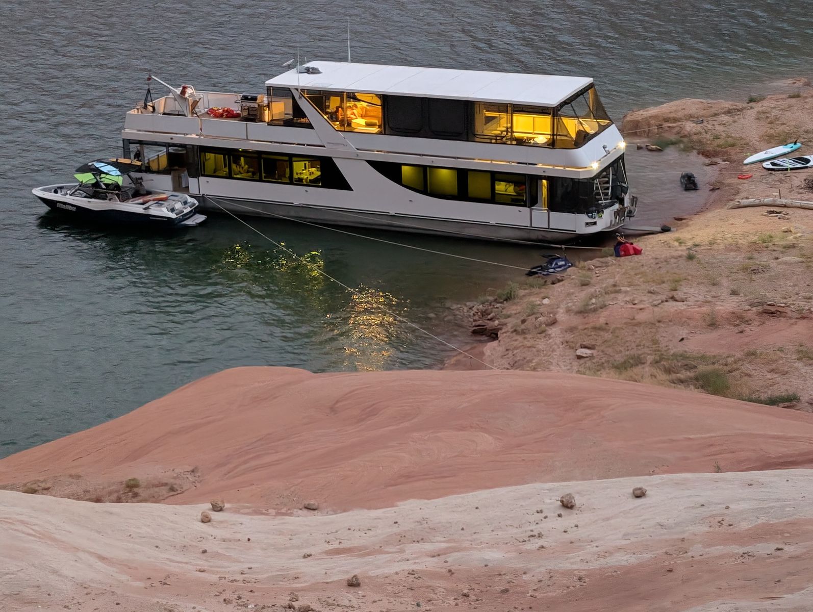 DESERT MOON #4 HOUSEBOAT 2026 Jun 28- Jul 6
