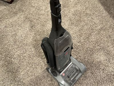Hoover Windtunnel Supreme Vacuum
