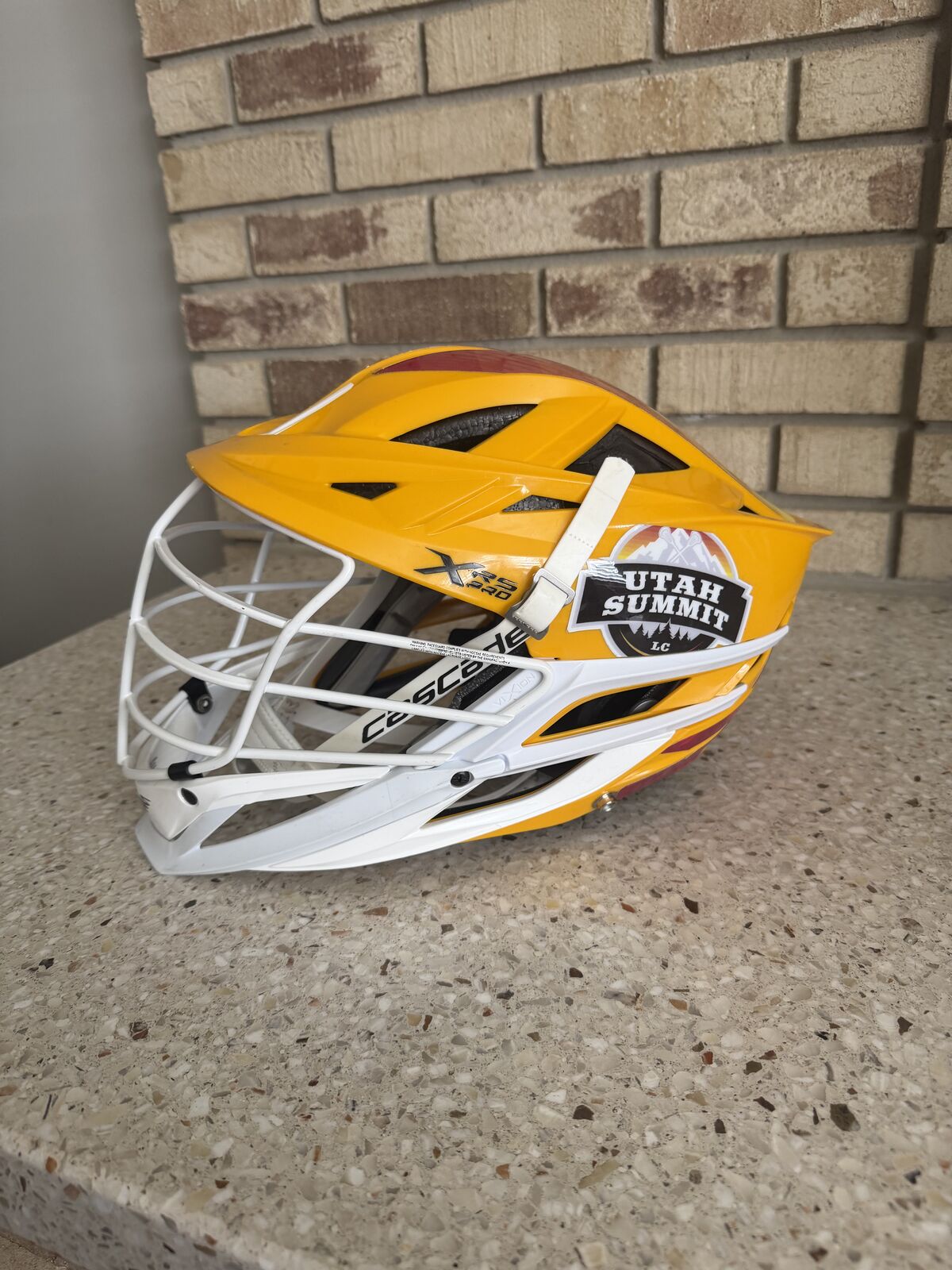 Lacrosse Cascade XRS Pro Adult Helmet