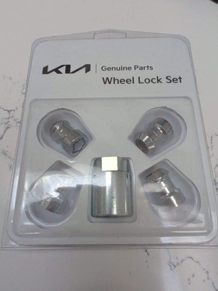 OEM Genuine Kia Wheel Lock Set U8440 50002 New in Package