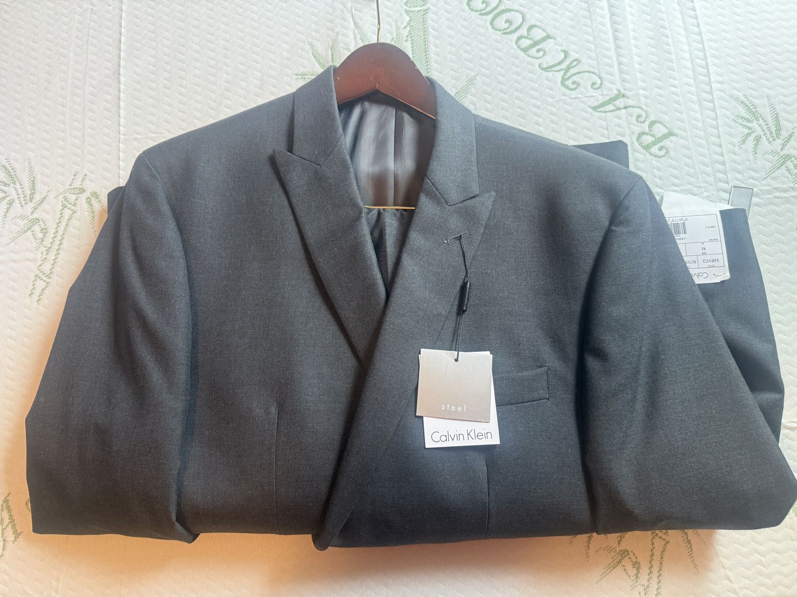 Calvin Klein Steel Mens Suit Grey 42S 36W New