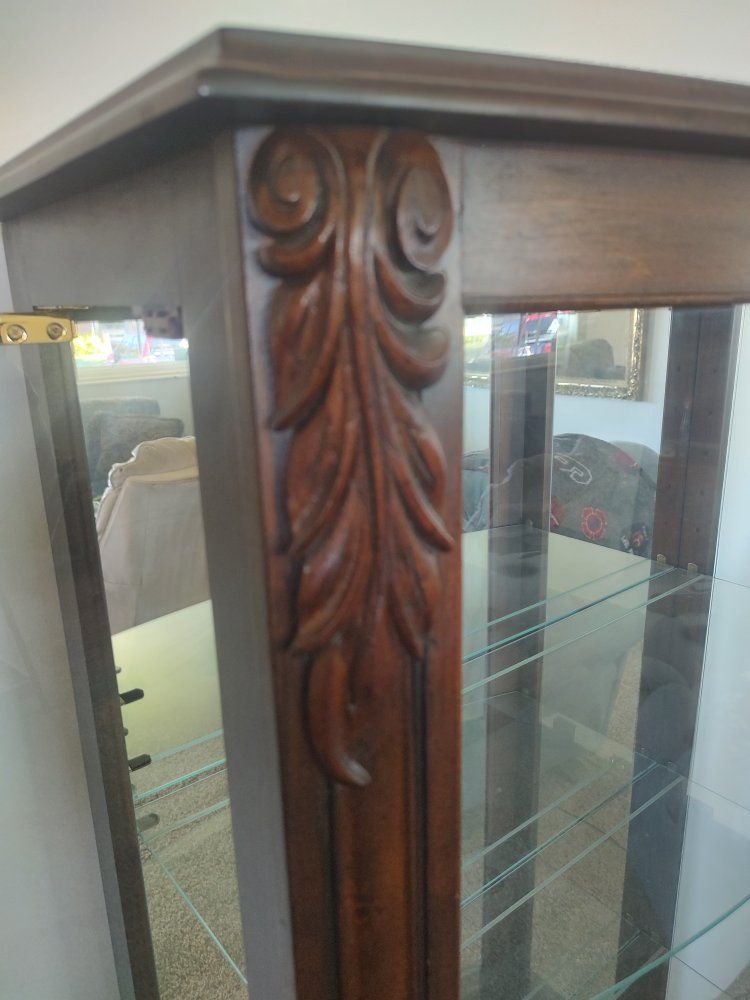 Main image 4