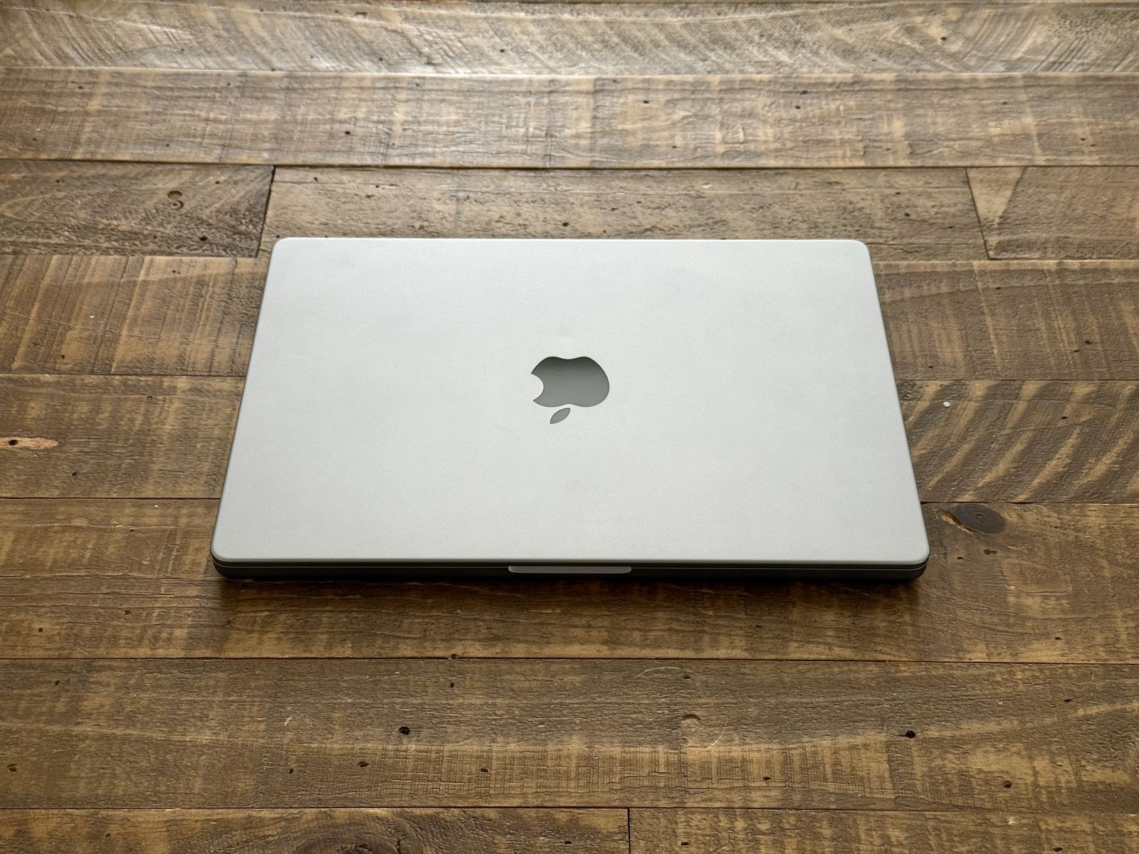 Apple MacBook Pro 14" (2021) M1 Pro - Silver, Excellent Condition!