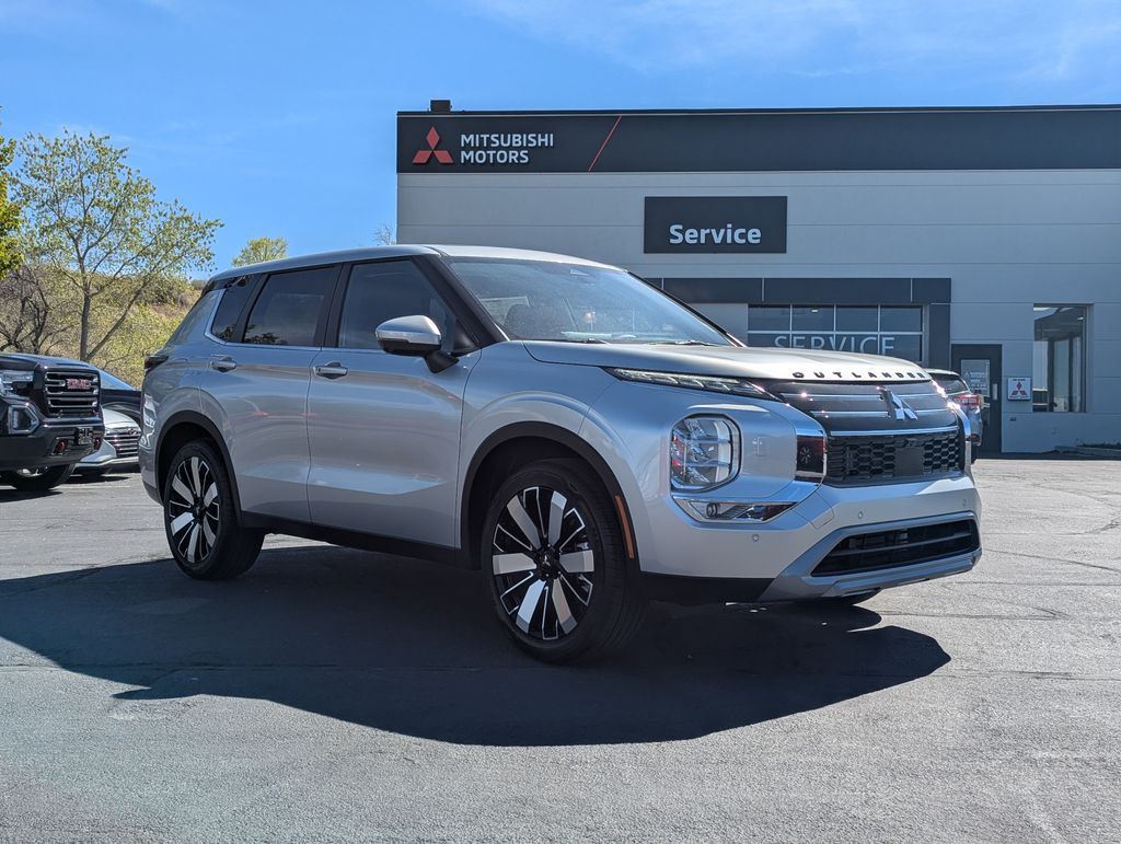 2026 Mitsubishi Outlander SE
