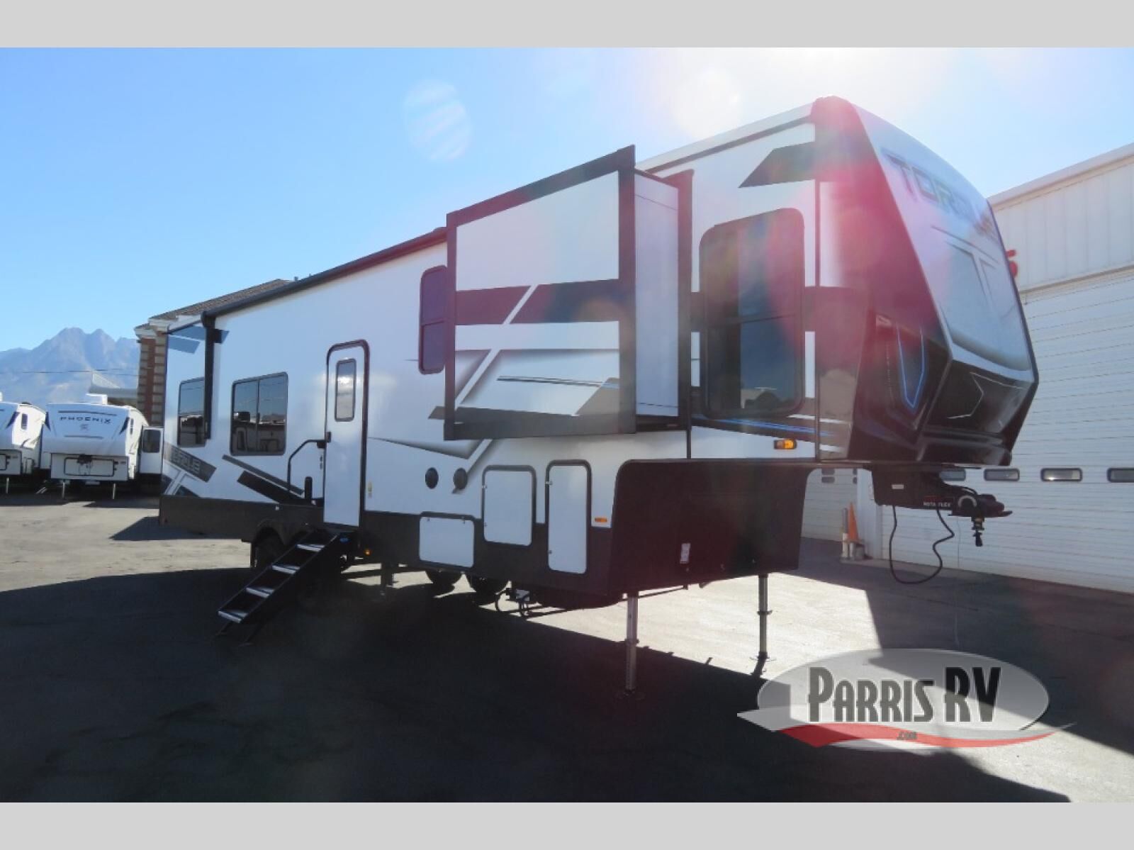 New 2025 Heartland Torque 316