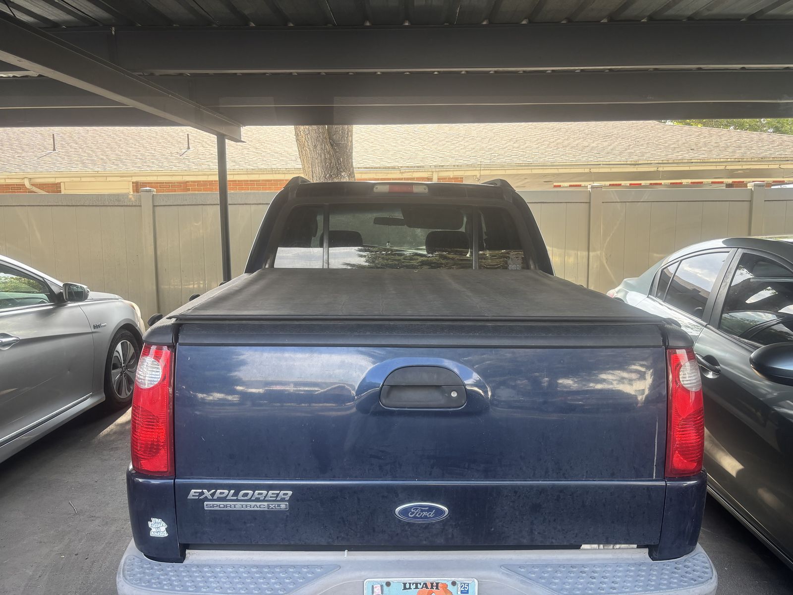 TruXedo Roll-Up Tonneau Bed Cover – Ford Explorer Sport Trac – $200 OBO