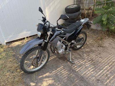 Kawasaki KLX230R Dirt Bike - Grey - Excellent Condition, Low Miles, Ready for Adventure!