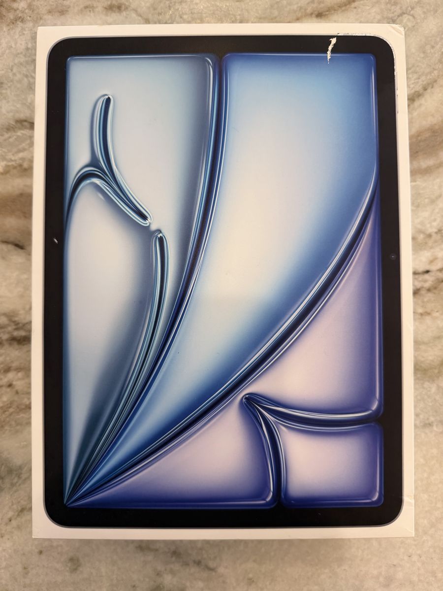 (Sealed) New IPad M3 Air 512GB Blue