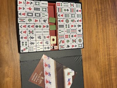 Mahjong set