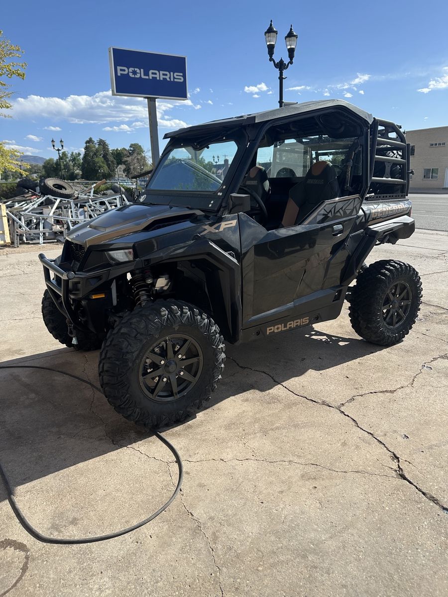 2022 POLARIS GENERAL XP1000 DELUXE WITH RIDE COMMAND