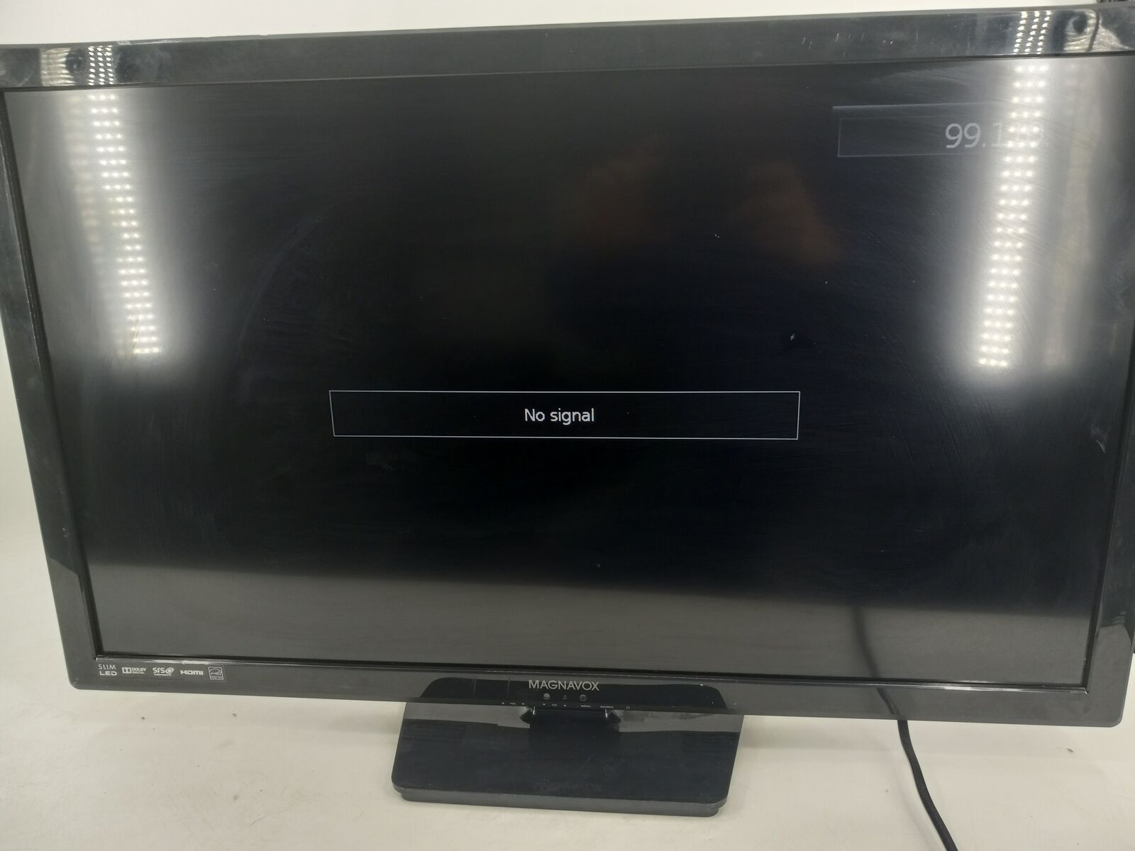 Magnavox Model 32ME403V/F7 32 inch TV (No Remote)