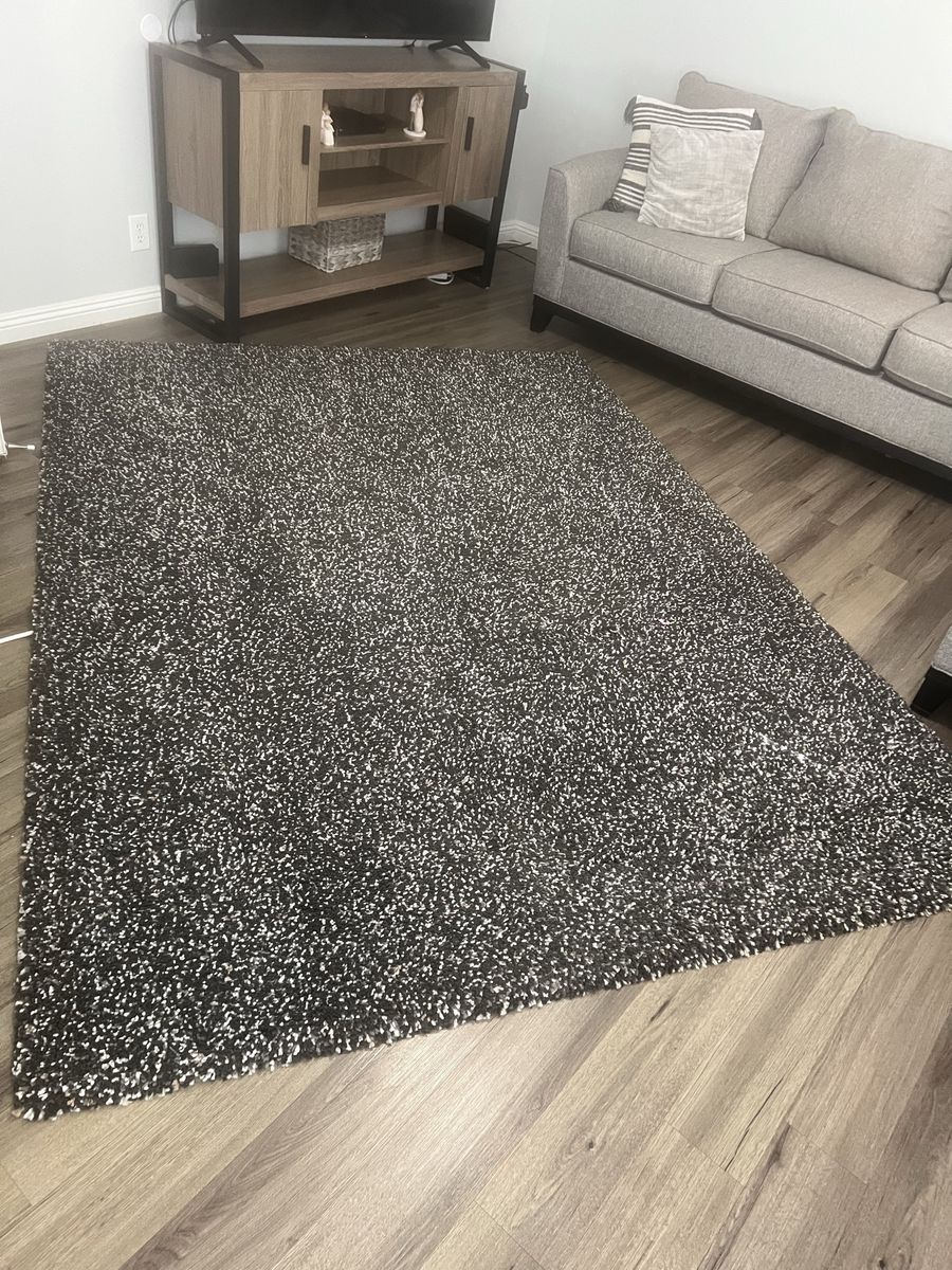 Shag Area Rug - Black and White Speckled - Soft and Cozy - 5x7 ft