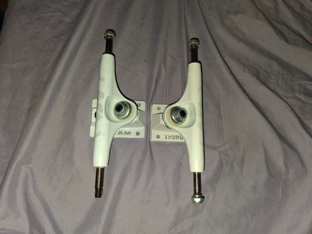 brand new thunder skate trucks never been used