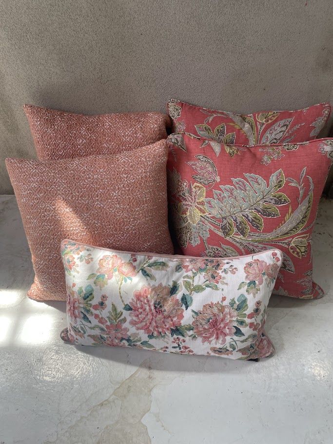 LACOURTE Decorative Accent Pillows - Set of 5 - Floral & Textured Pink