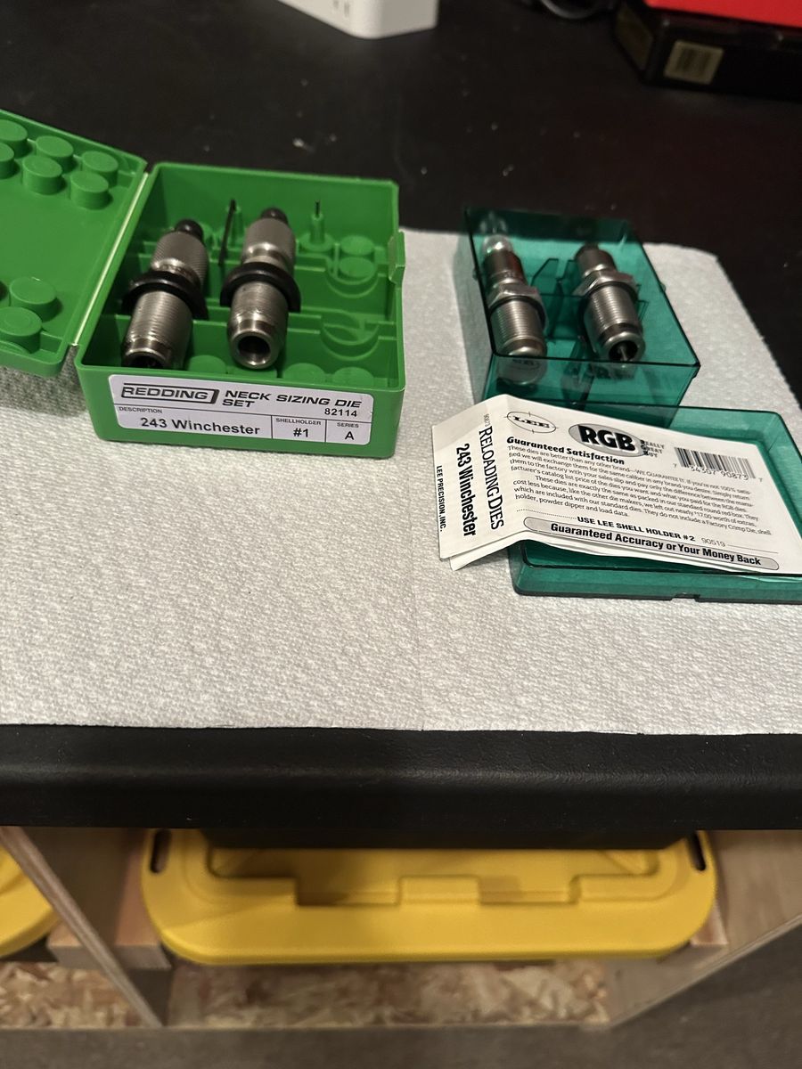 .243 REM Redding neck sizing die set and Lee full length set