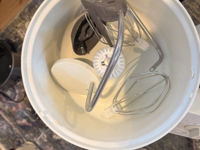 Bosch Universal Stand Mixer and Blender Combo with Attachments Used