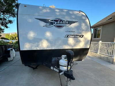 2024 Shasta Model 16RE Compact Trailer