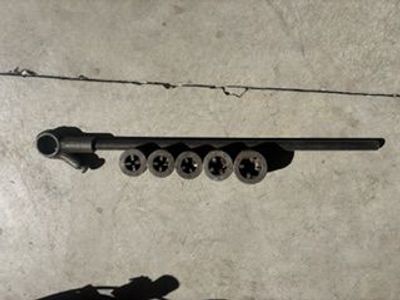 pipe cutter & pipe threader