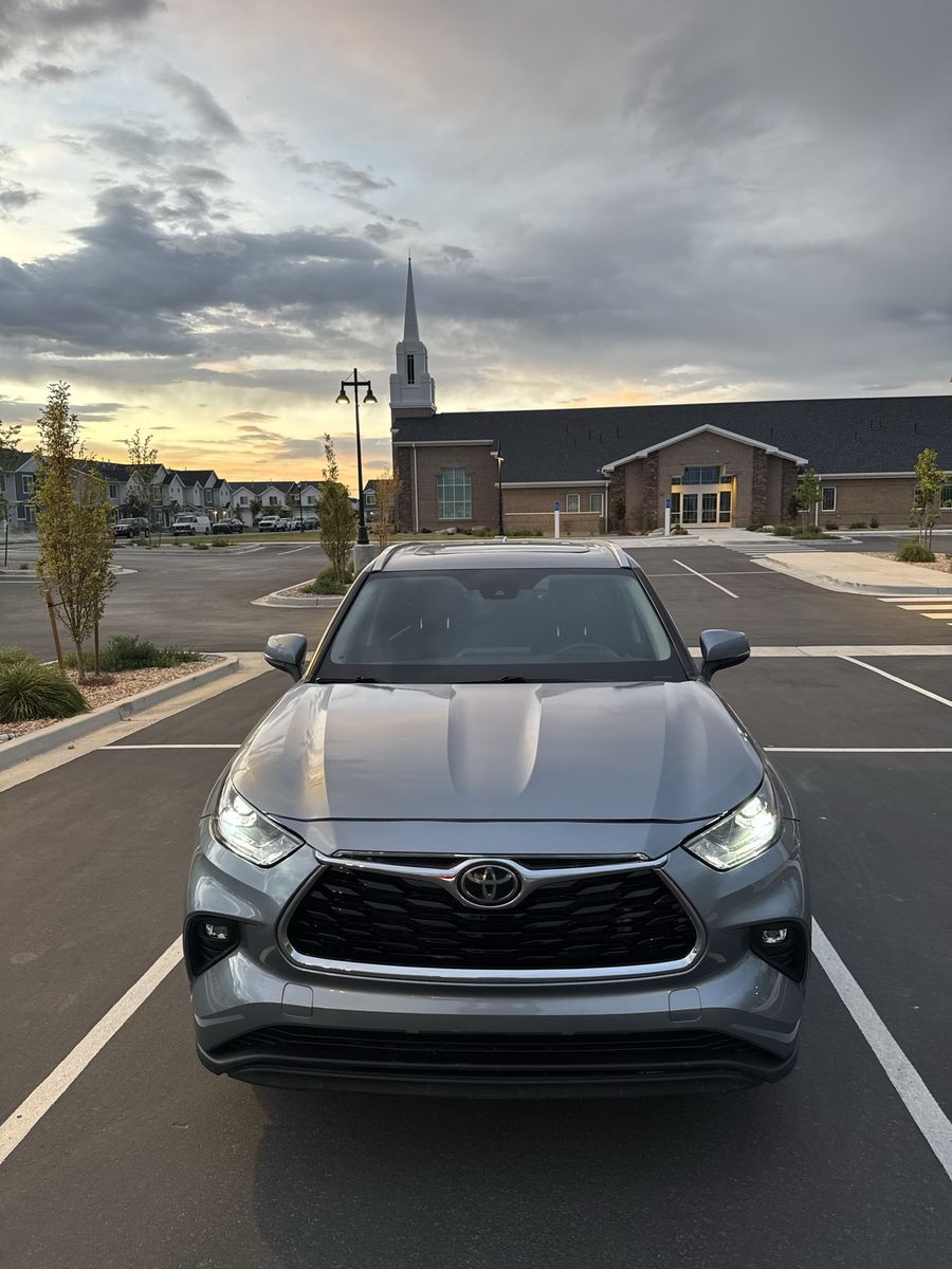 2022 Toyota Highlander 
