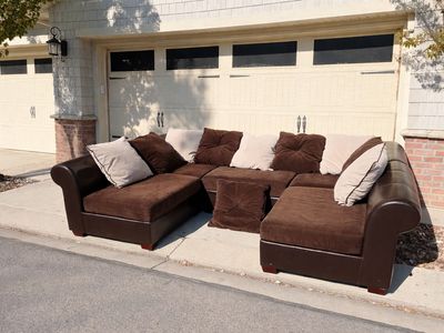 5-Piece Modular Sectional Couch W/ Pillows