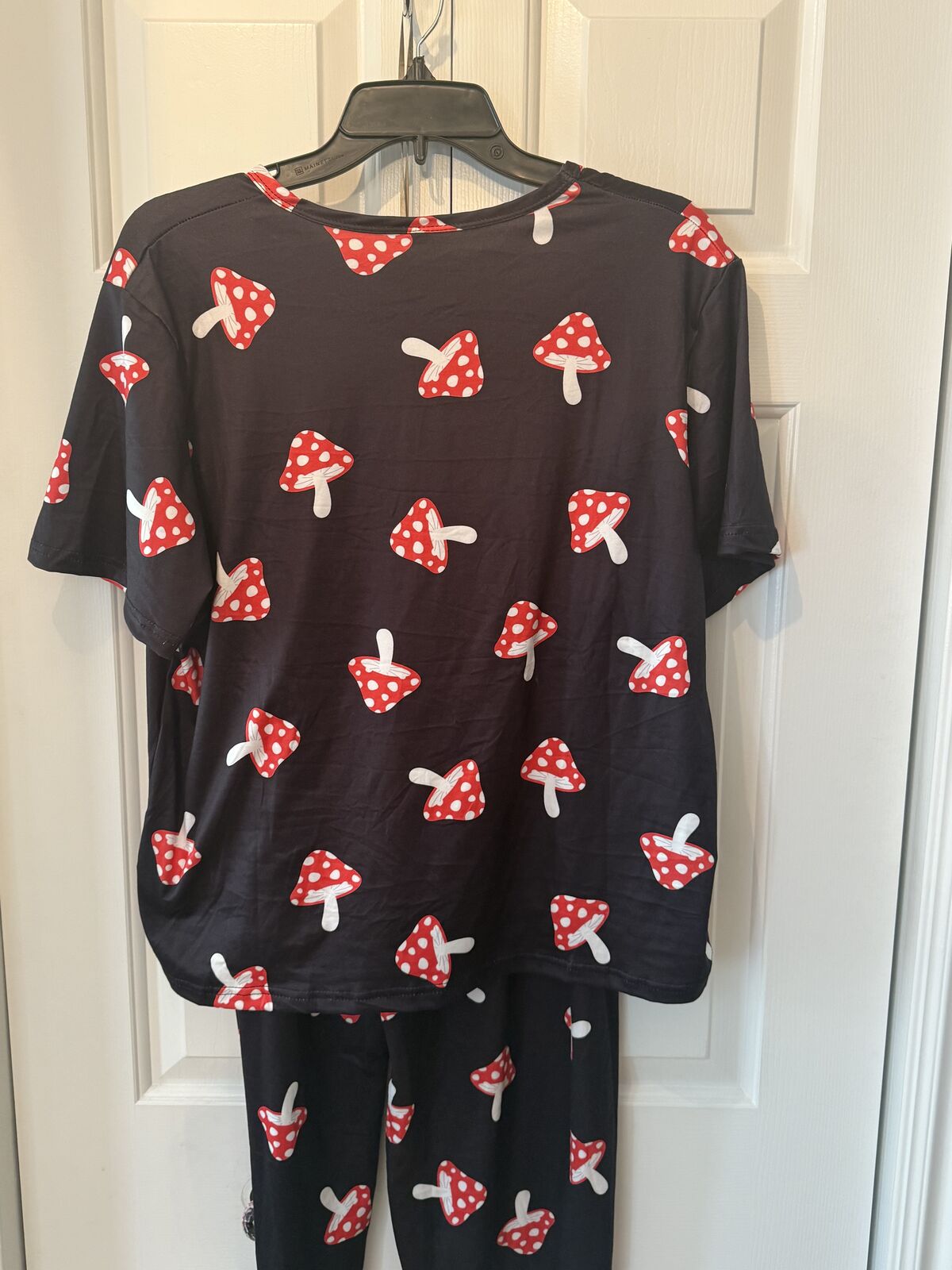 NEW - Cute Black with Red Poka Dot Mushrooms Pajamas Set - Marked XL Fits Like A L - C PIX.