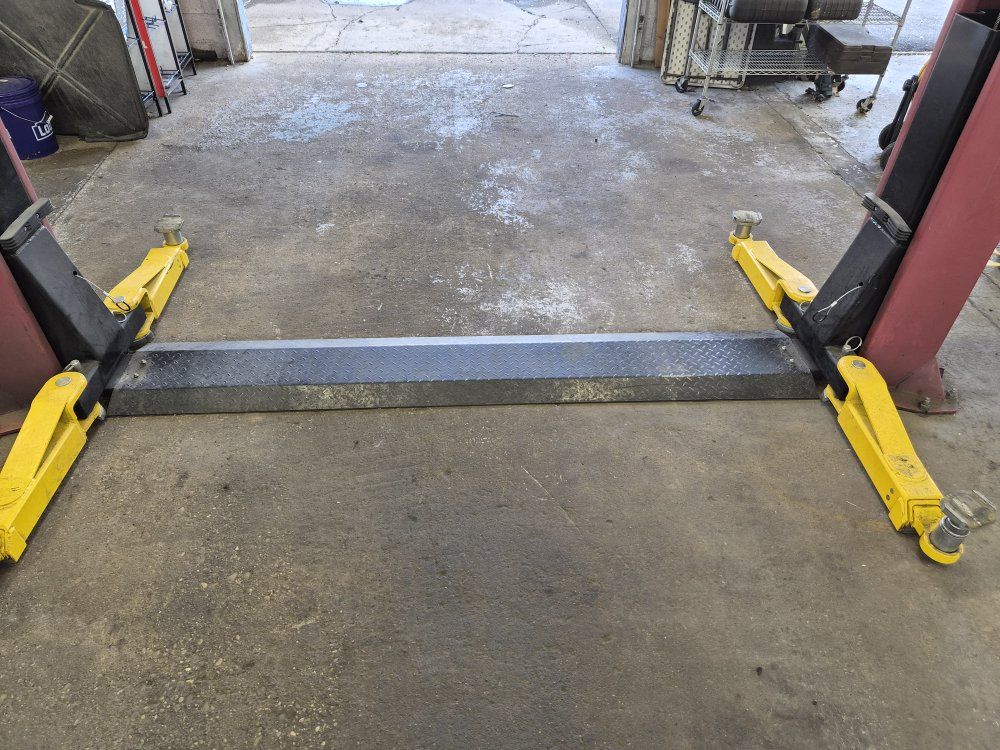 Challenger Lifts CLFP9 Two-Post Lift 9000 lbs Capacity
