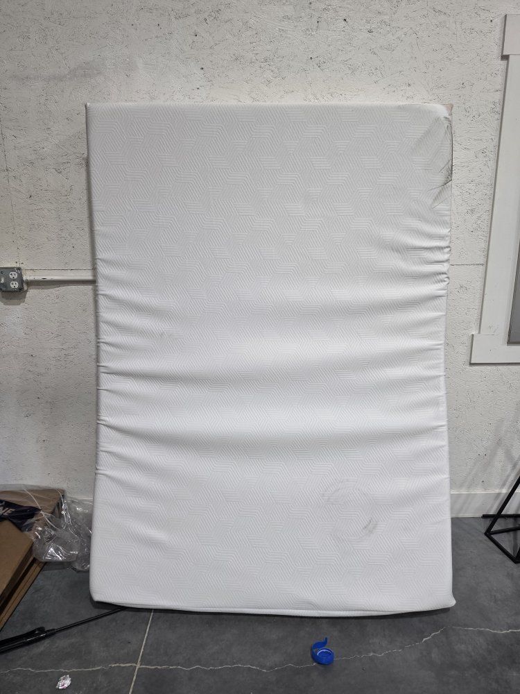 Main image 3