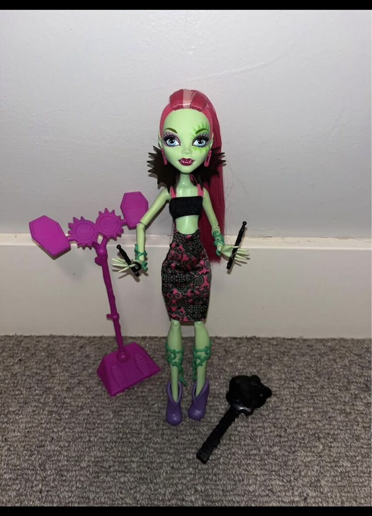 Monster High Fierce Rockers Venus