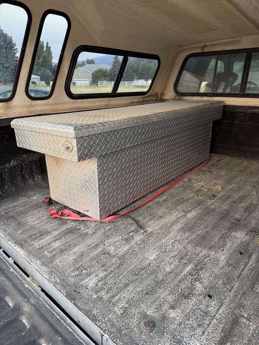 Truck toolbox