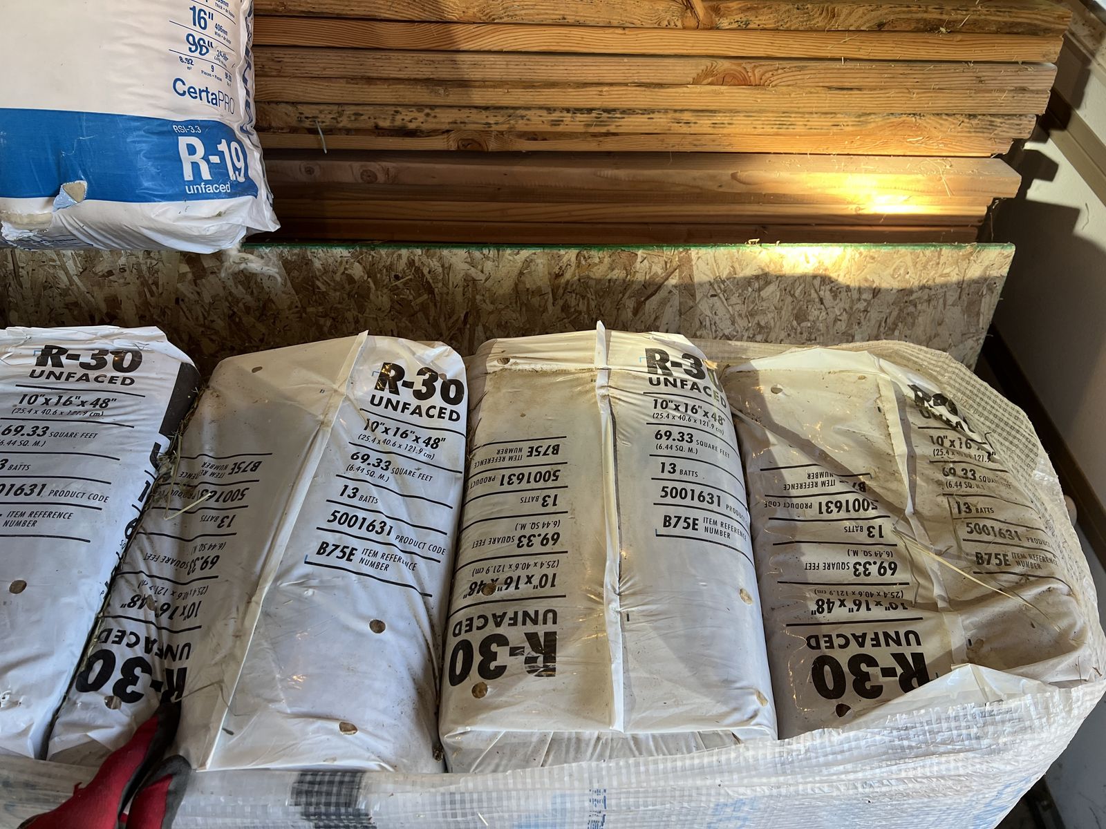 Knauf EcoBatt R-30 & R-19 Unfaced Fiberglass Insulation Batts - Thermal & Acoustical