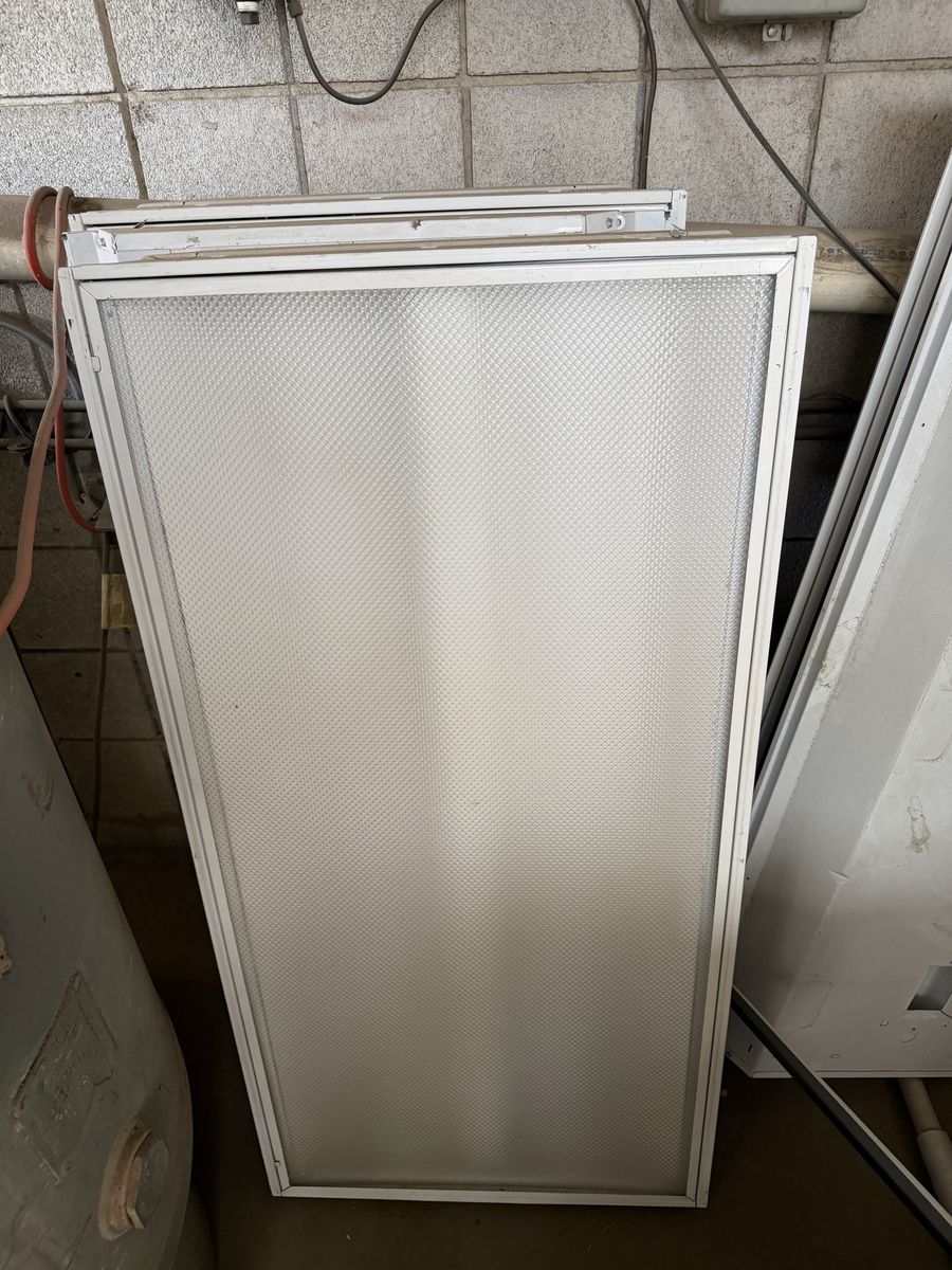 2’x4’ drop ceiling light fixtures