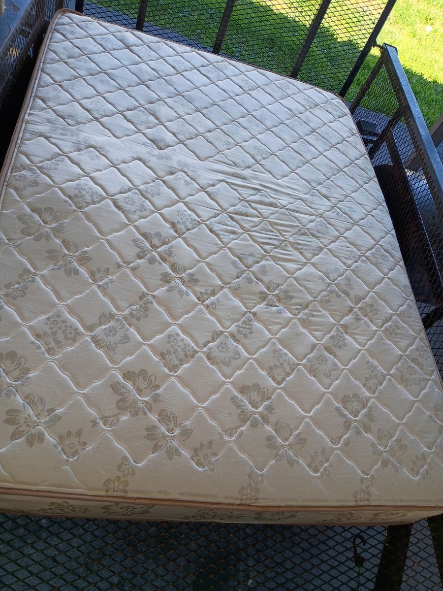 Full size mattress box frame!