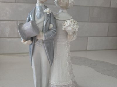 Lladro Porcelain Wedding Couple Figurine Bride & Groom Hand Made in Spain