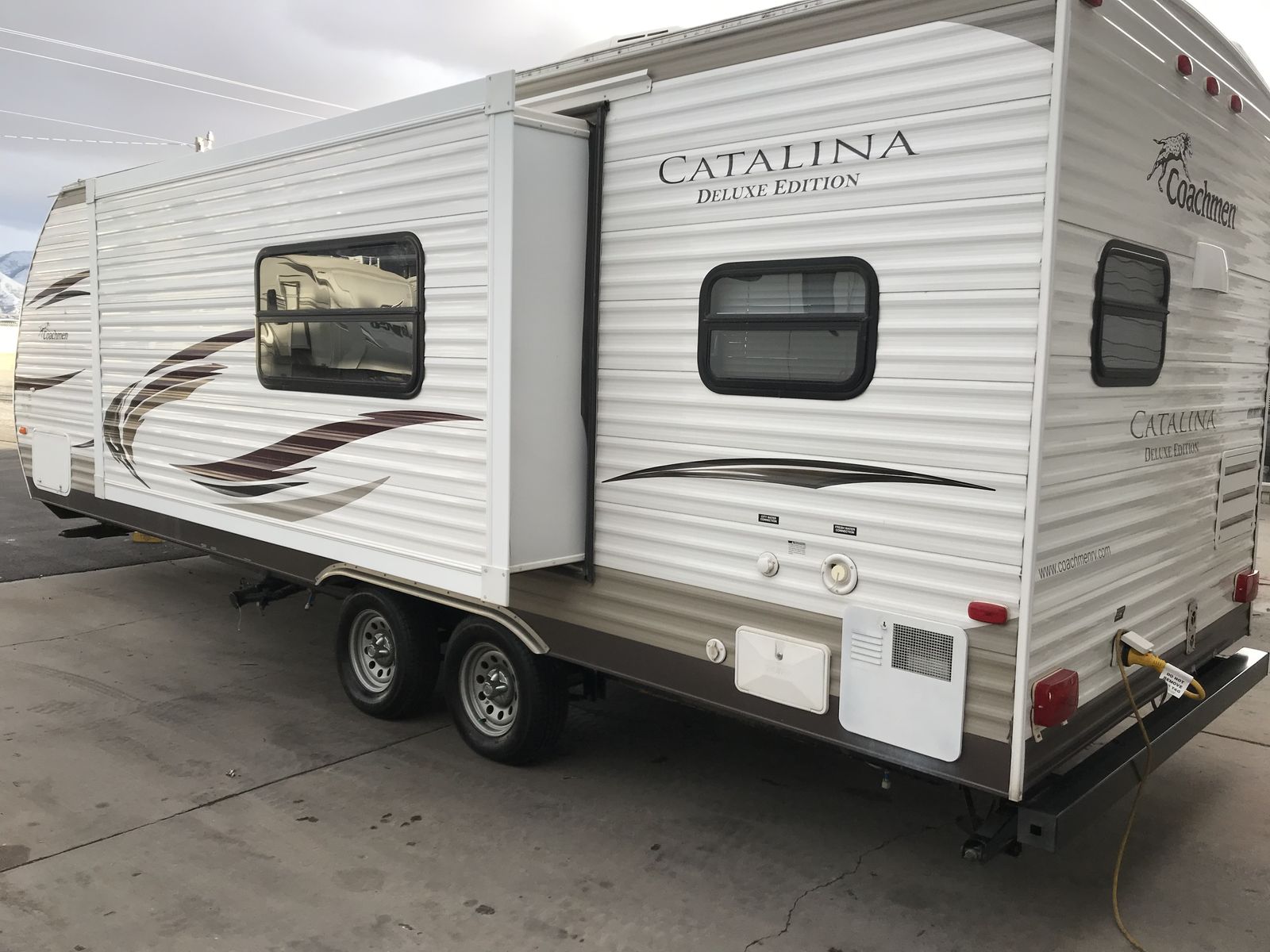 Coachmen Catalina Deluxe Edition Travel Trailer Bumper Pull RV