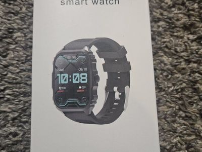 Unbranded Smart Watch - New in Box - Fitness Tracker with Heart Rate Monitor