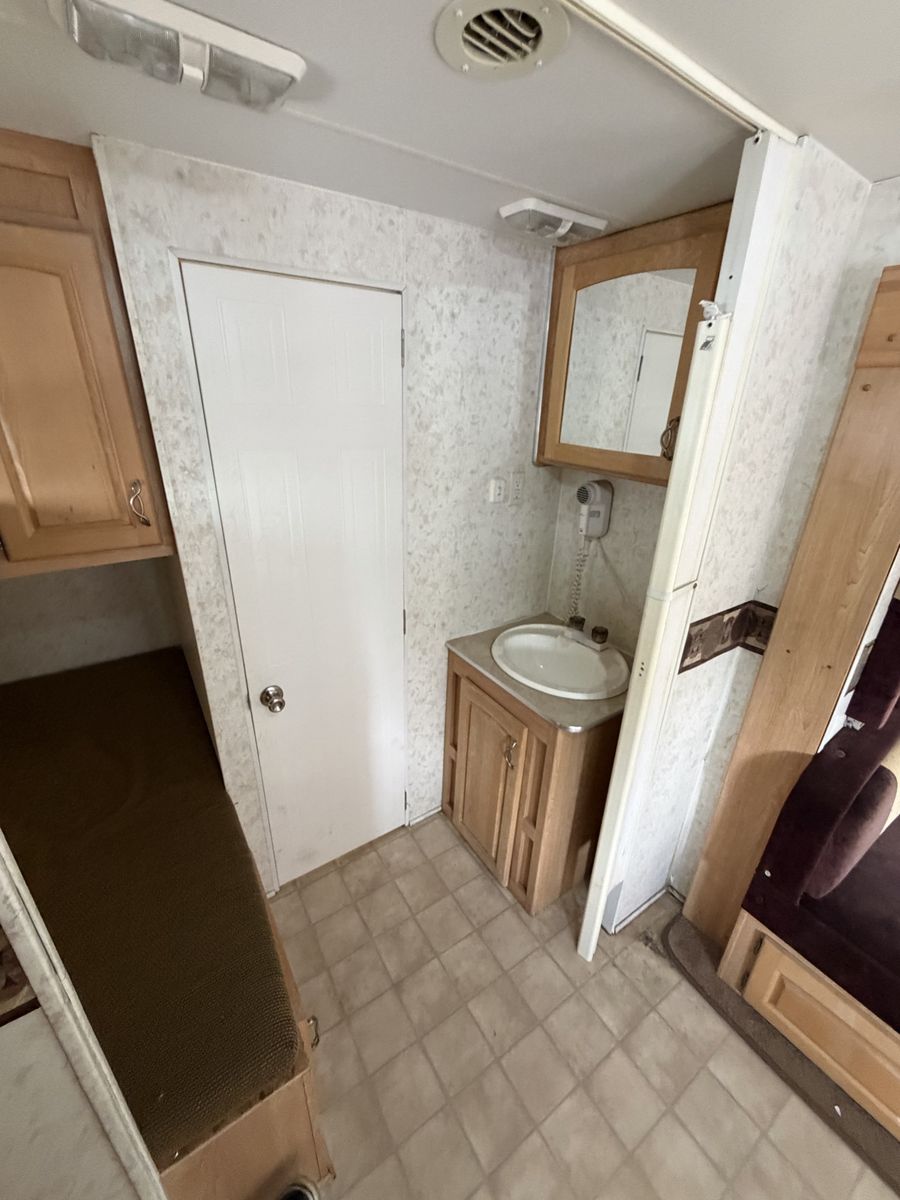 Main image 9