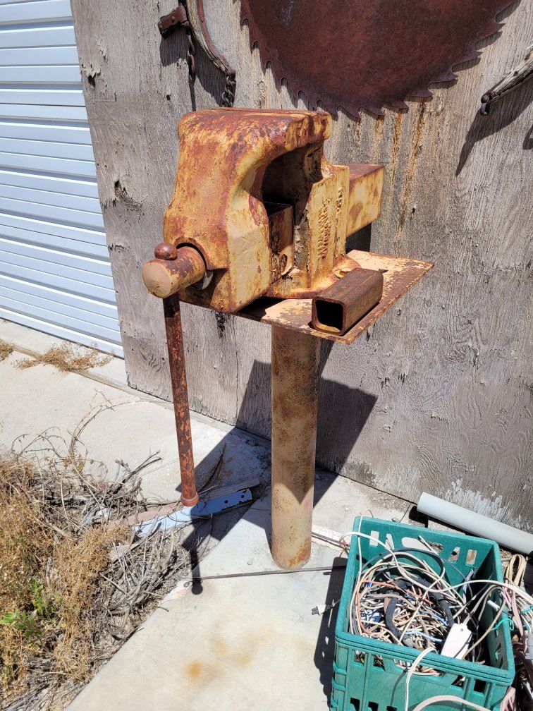 Giant vintage Columbian vise