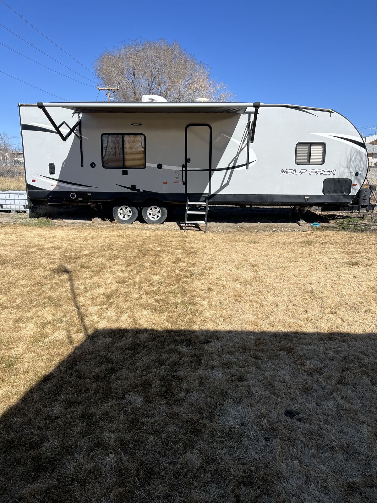 Wolf pack toy hauler