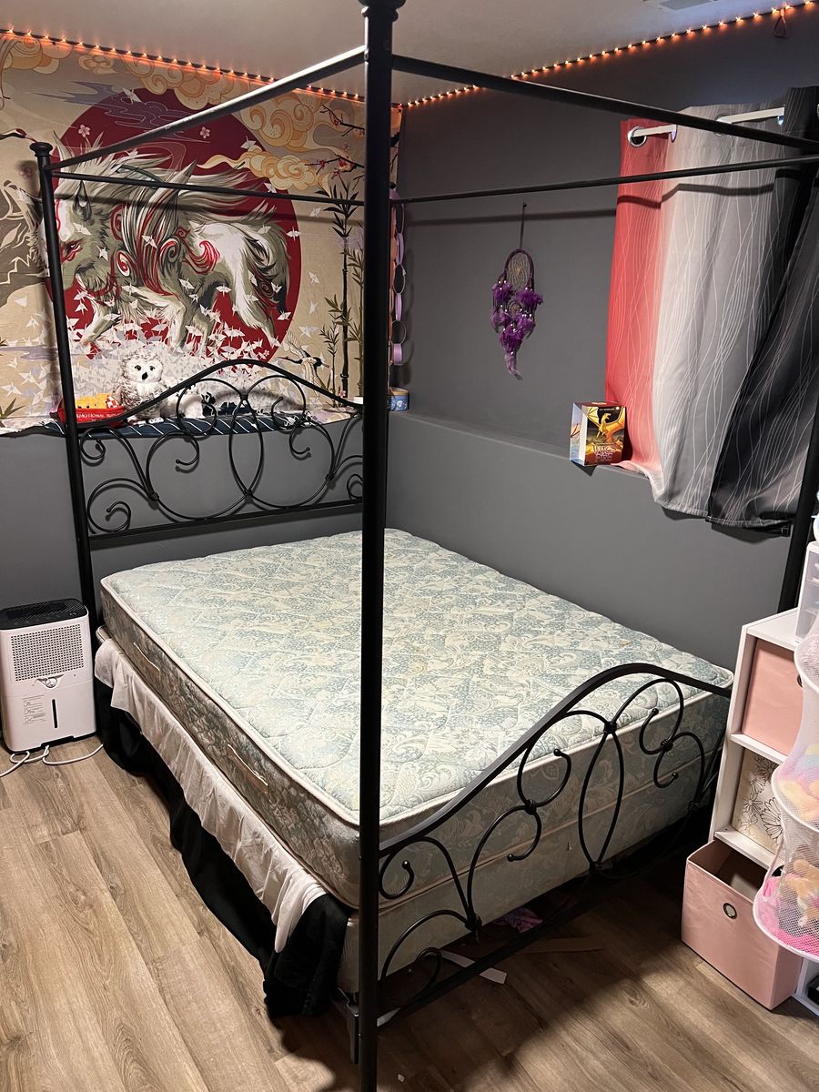 Nice Metal full Bed Frame.