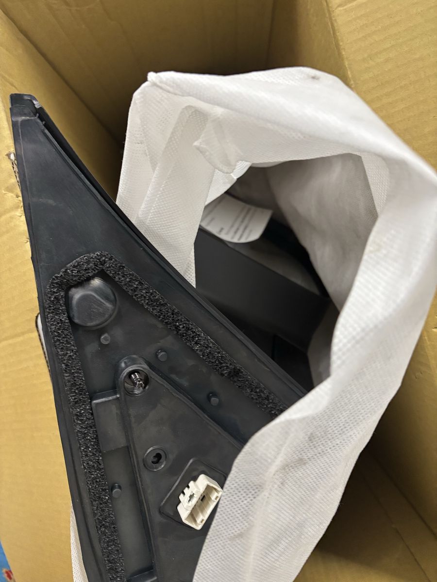 Toyota Tundra/Sequoia Passenger Side Power Mirror – Brand New | Part# TO1321270