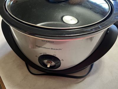 Hamilton Beach 6-Quart Slow Cooker with Lid - Easy Meal Prep