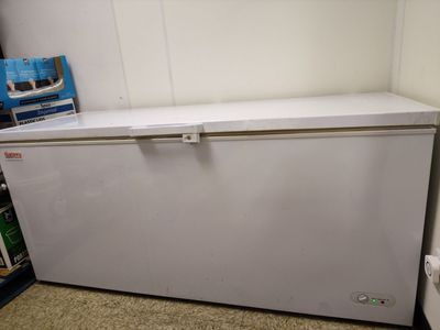 Galaxy Chest Freezer - White, Energy Efficient - Used Good Condition