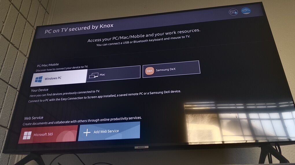 43 Smart Samsung 4K TV W/ REMOTE + SOUNDBAR