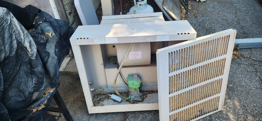 Phoenix Manufacturing Inc. Evaporative Cooler - Model LH2903A, 1/8 HP, 115V